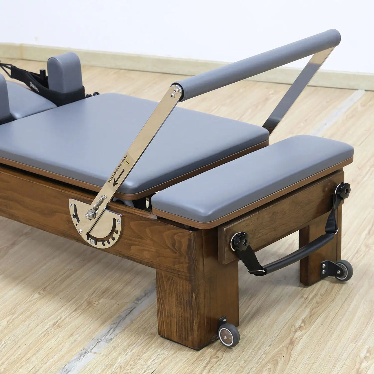 Reformer Pilates Vector Full Guide — bois chêne finition noyer